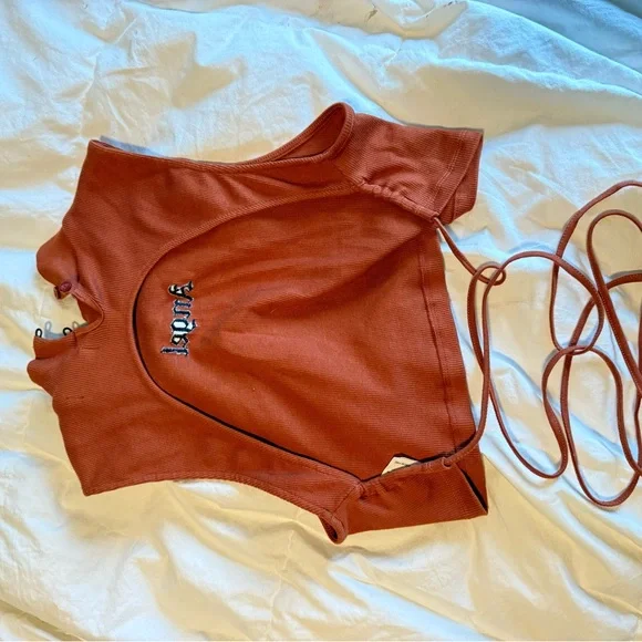 Motel Rocks Rust Red 'Angel' Lace-Up Crop Top - Picture 2 of 2